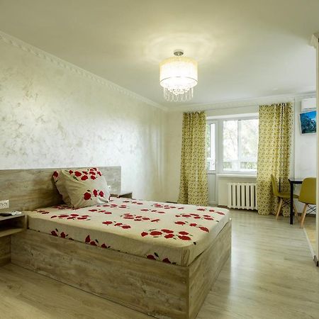 Luxury Apartment Near The City Center In Nikolaev นิโกลาเยฟ ภายนอก รูปภาพ