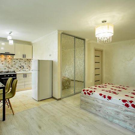 Luxury Apartment Near The City Center In Nikolaev นิโกลาเยฟ ภายนอก รูปภาพ