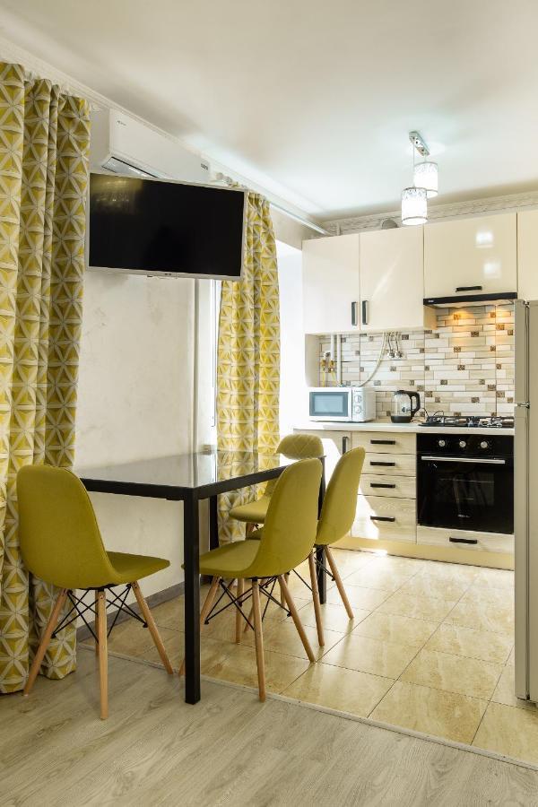 Luxury Apartment Near The City Center In Nikolaev นิโกลาเยฟ ภายนอก รูปภาพ