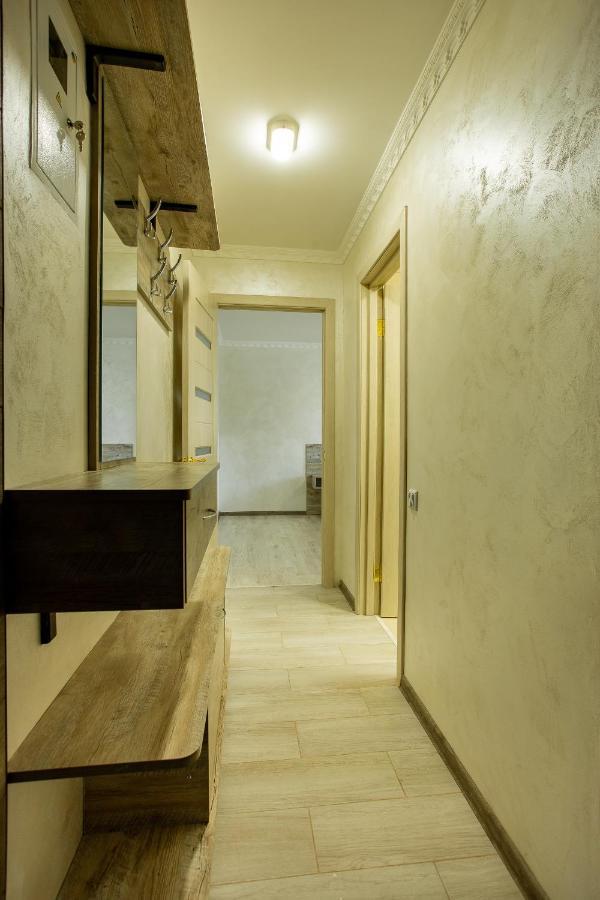 Luxury Apartment Near The City Center In Nikolaev นิโกลาเยฟ ภายนอก รูปภาพ